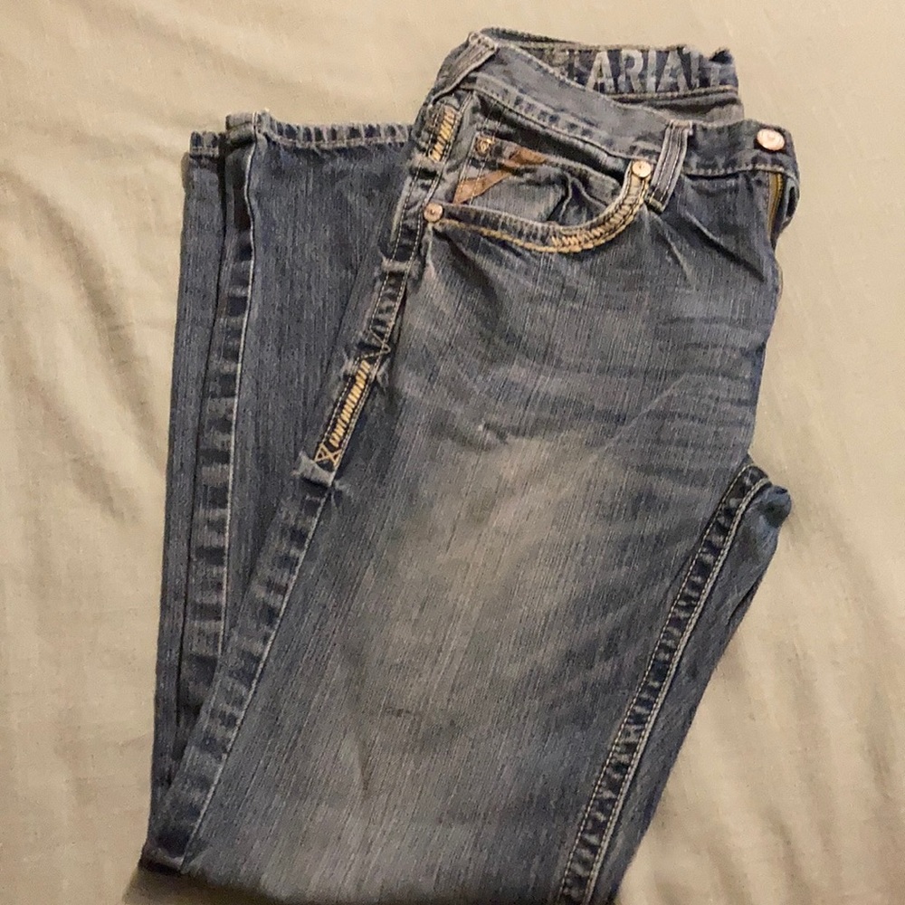 Men’s ariat jeans
